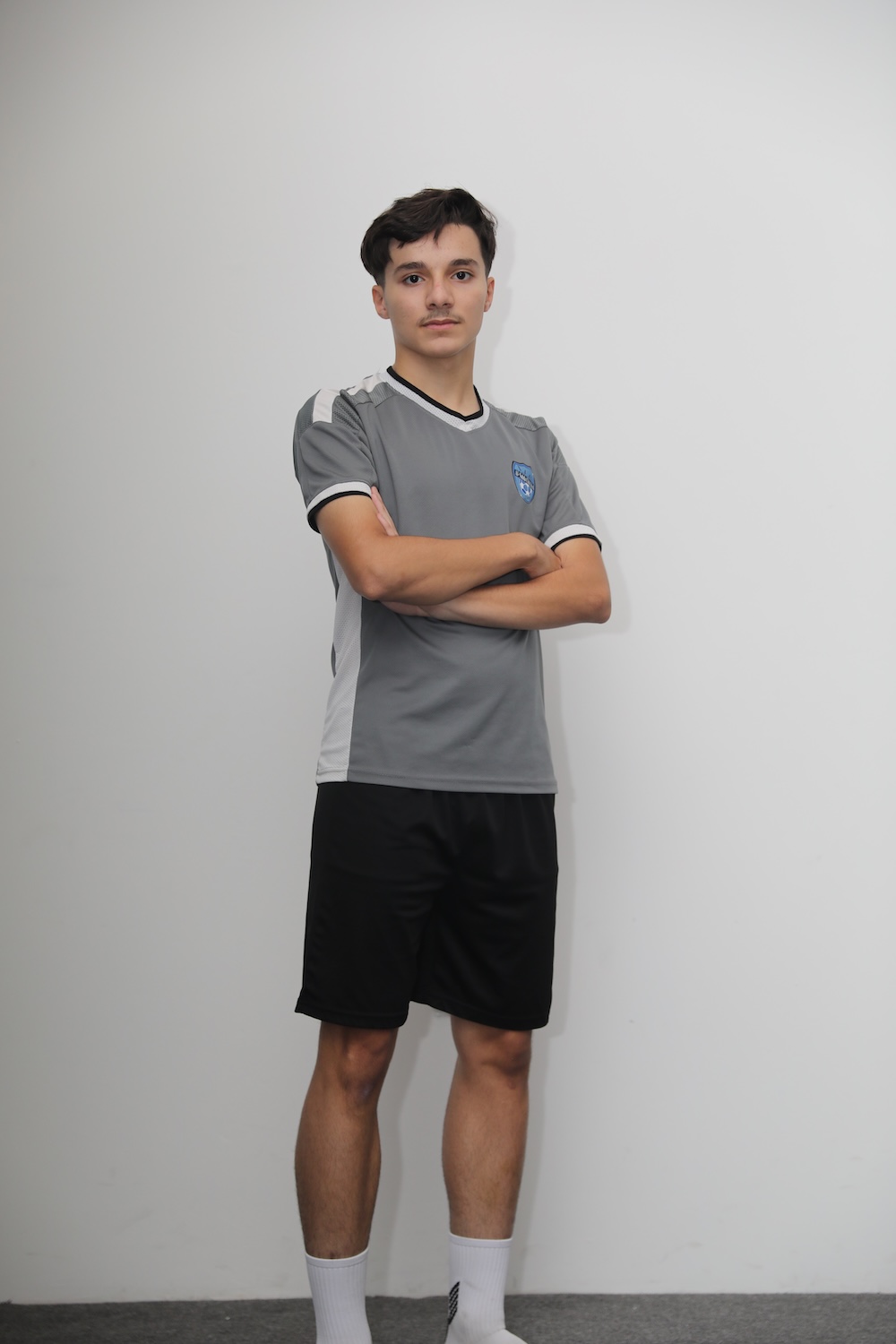 طقم نادي النهضة لون رصاصي أسود